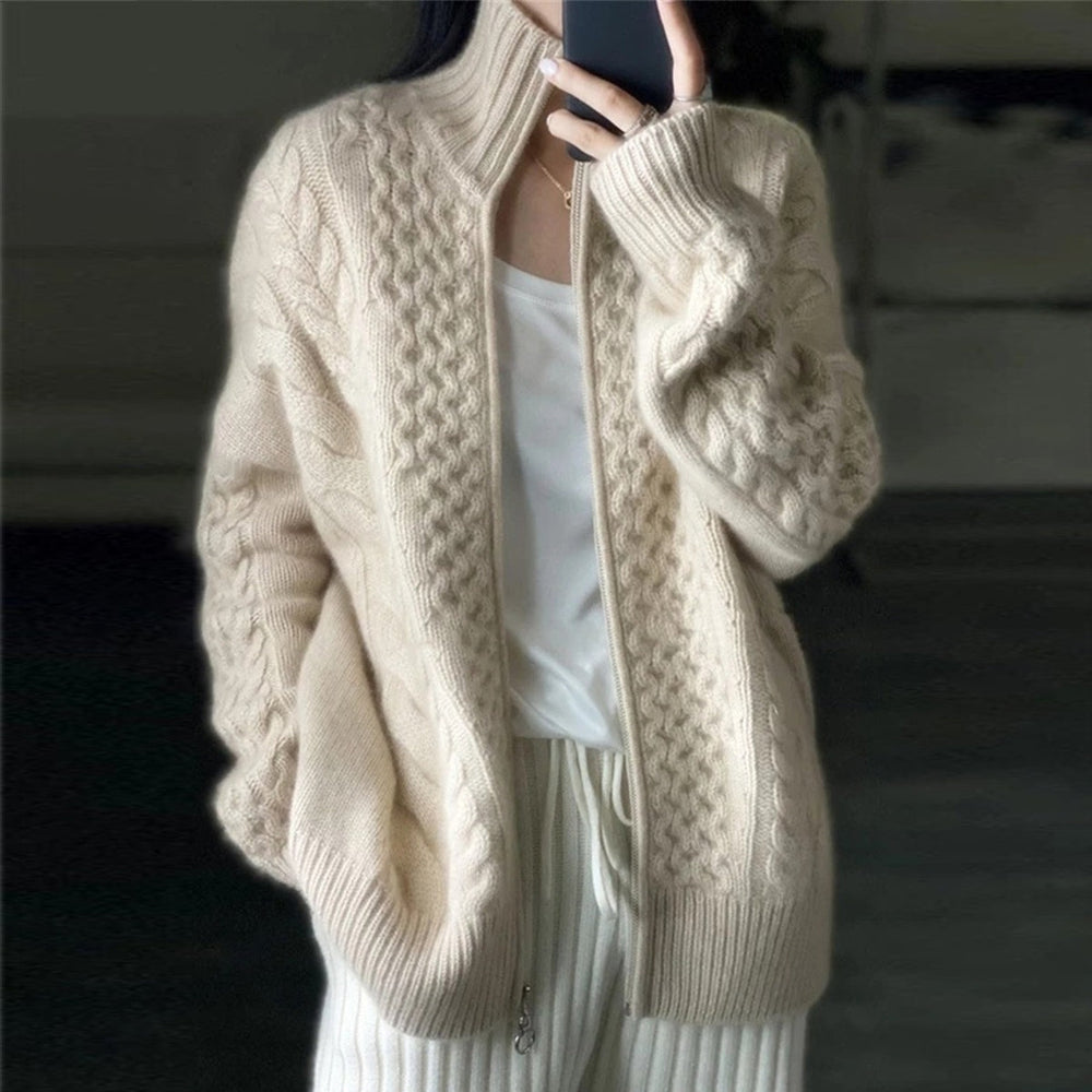 Women’s Cozy Zip-Up Cable Knit Cardigan Beige