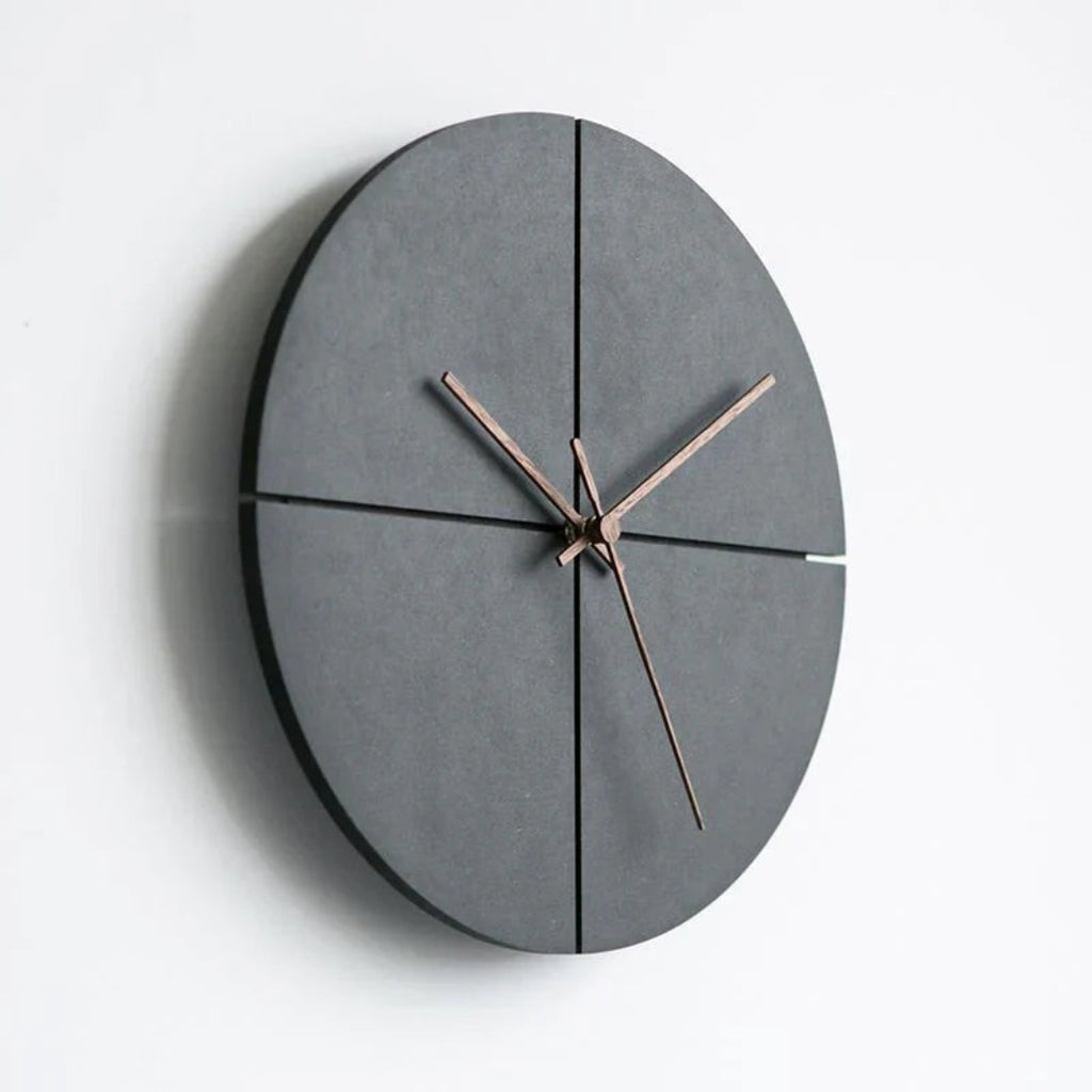 Minimalist Silent Quartz Wall Clock for Modern Interiors