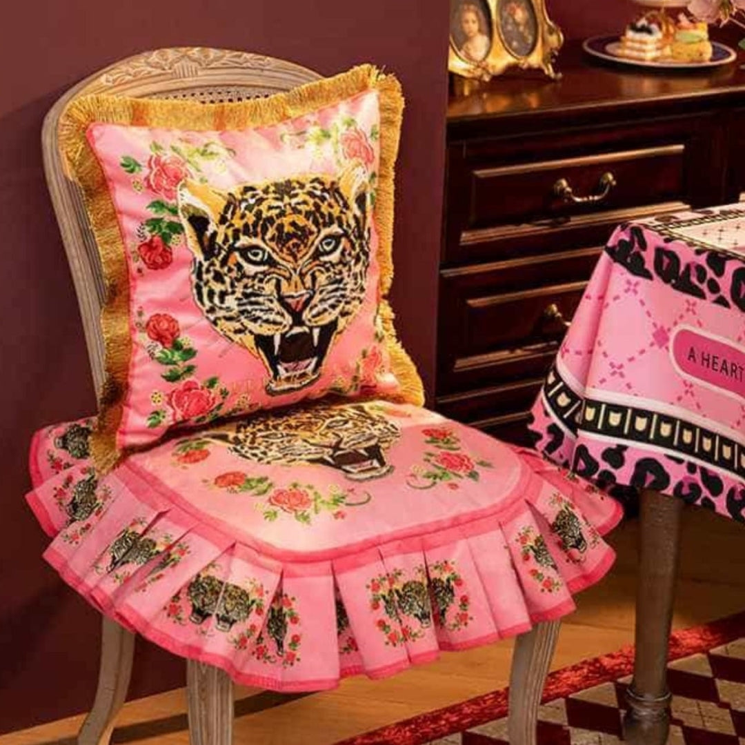 Luxury Style Cushion with Bold Royal Panther Artwork
