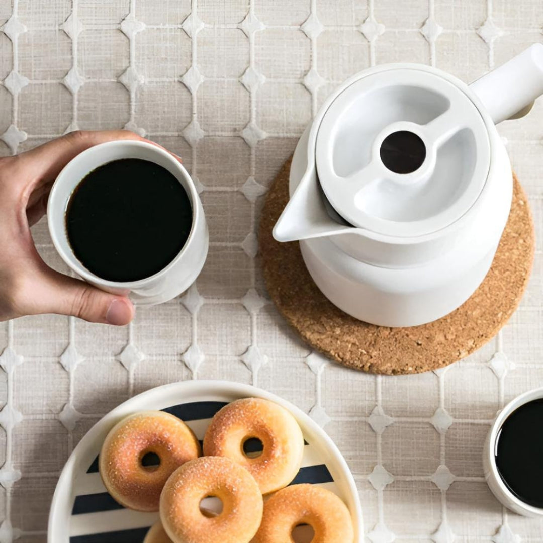 Modern Vacuum Carafe with Contoured Wooden Handle Finish