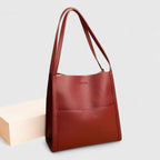 Women’s Minimalist Structured Shoulder Bag for Everyday Use Red