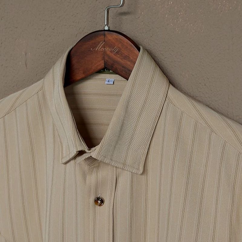 Men’s Vertical Stripe Button-Up Long Saleeve Dress Shirt