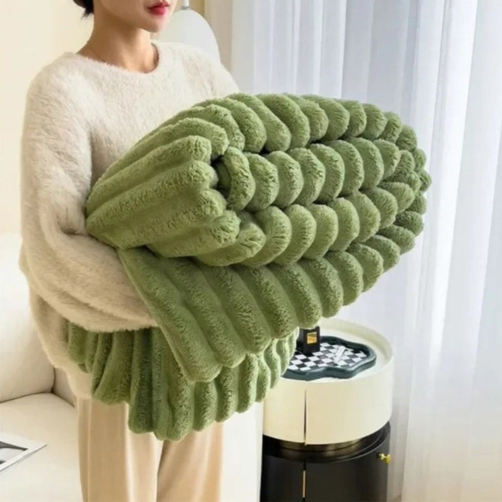 Plush Ribbed Blanket for Cozy Warmth and Daily Comfort Use Green