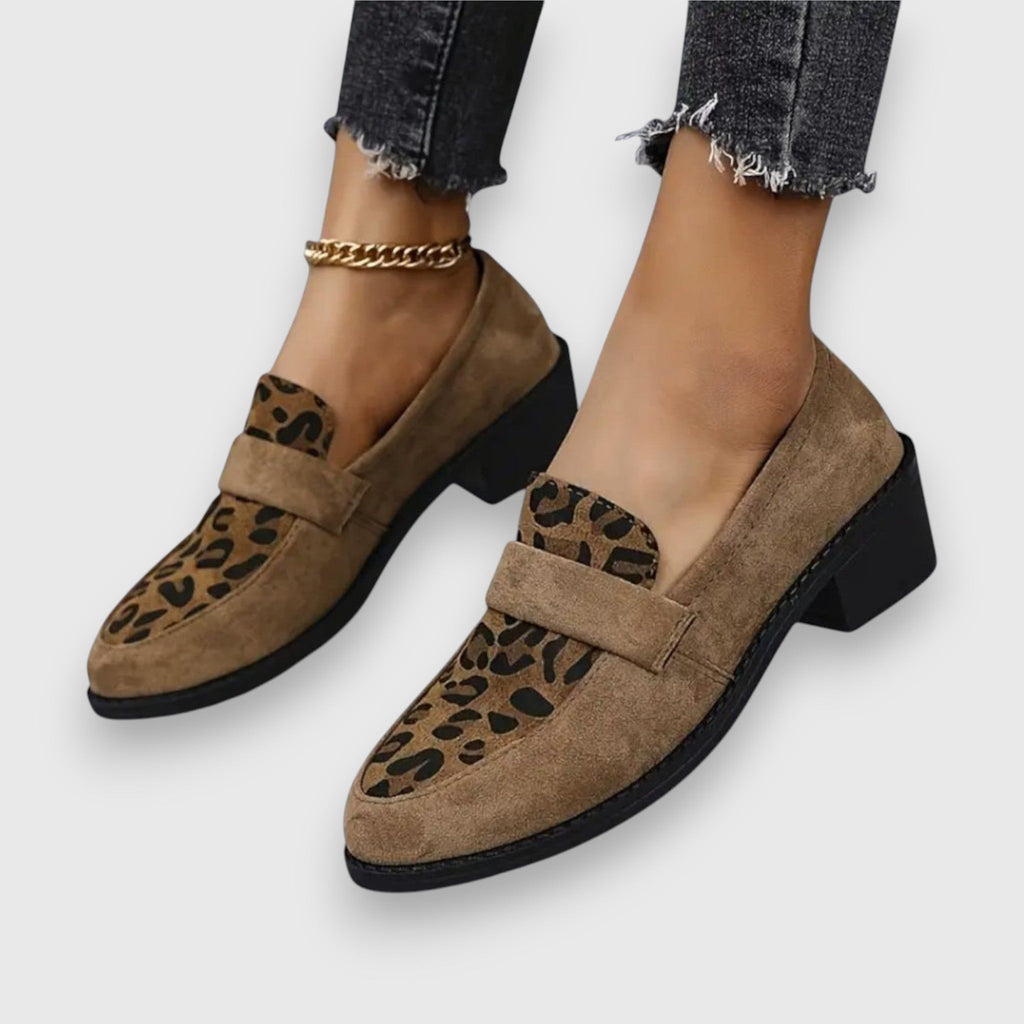 Women’s Chic Leopard Pattern Loafers for Everyday Style
