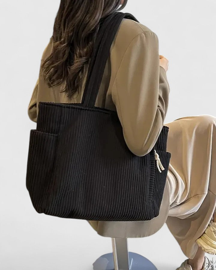 Women’s Practical Everyday Utility Bag for Casual Summer Outings