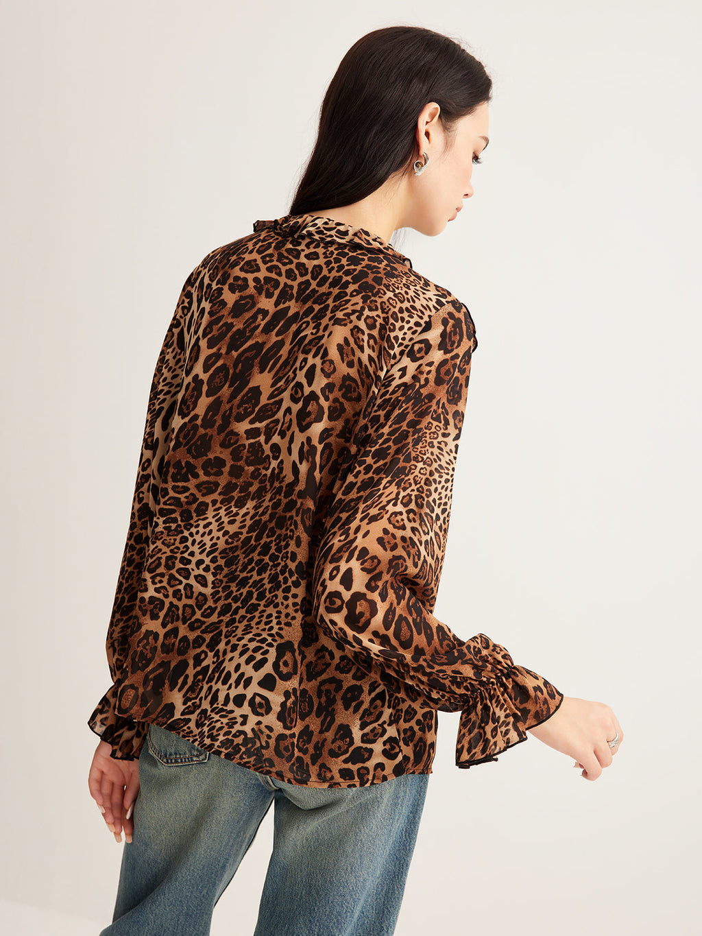 Women’s Lightweight Leopard Ruffle Neck Blouse for Summer Styling