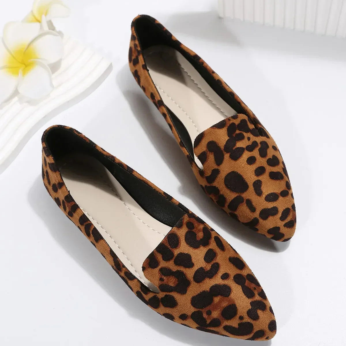 Women’s Elegant Leopard Pointy Toe Loafers