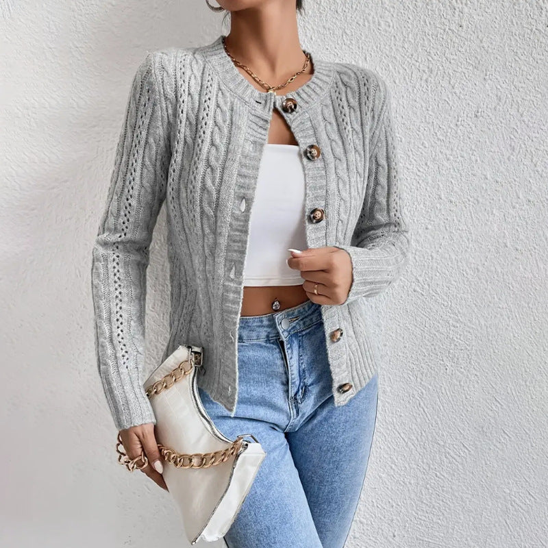 Women’s Cozy Button-Front Cable Knit Cardigan Gray