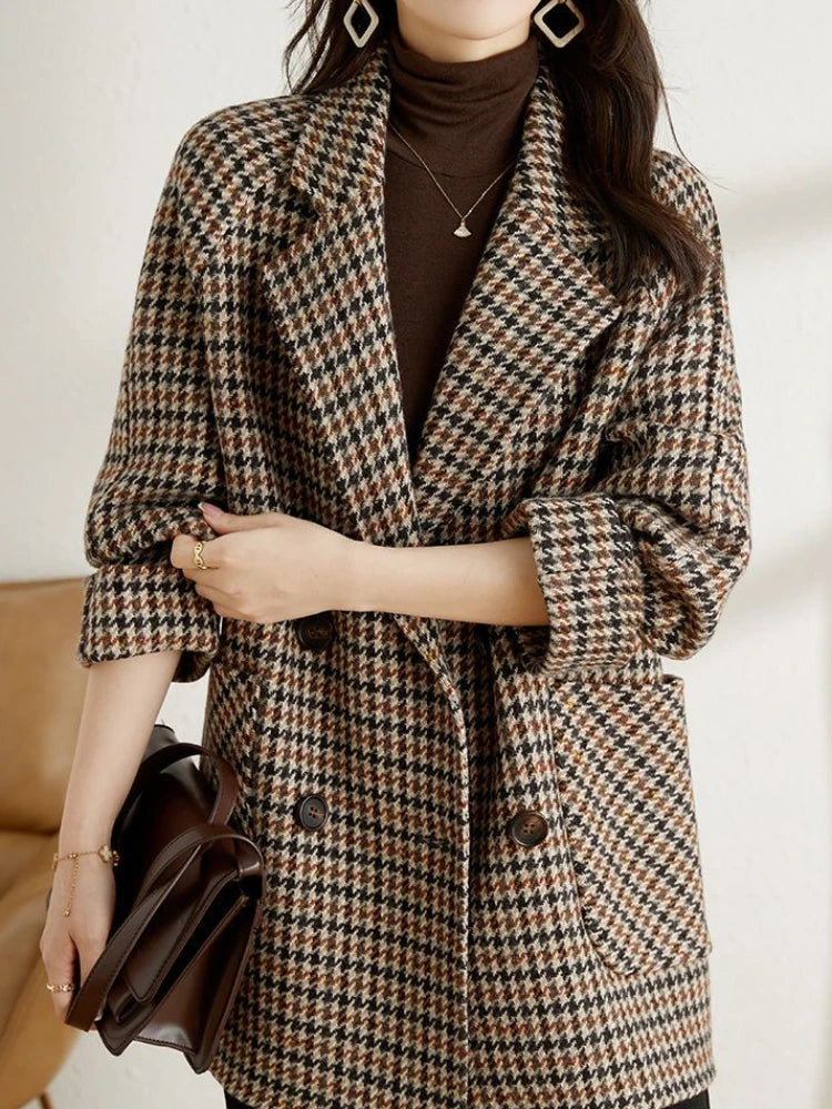 Women’s Polished Check Blazer Jacket for Smart Casual Styling