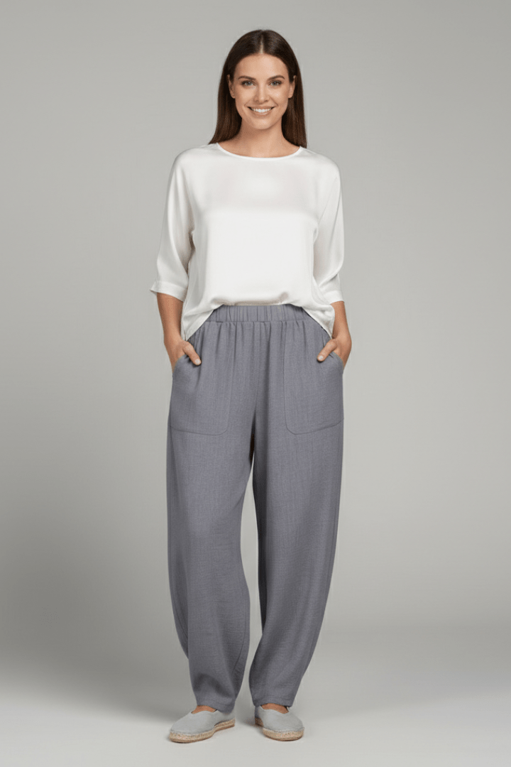 Women’s Relaxed Trousers with Elastic Waist and Side Pockets