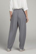 Women’s Relaxed Trousers with Elastic Waist and Side Pockets