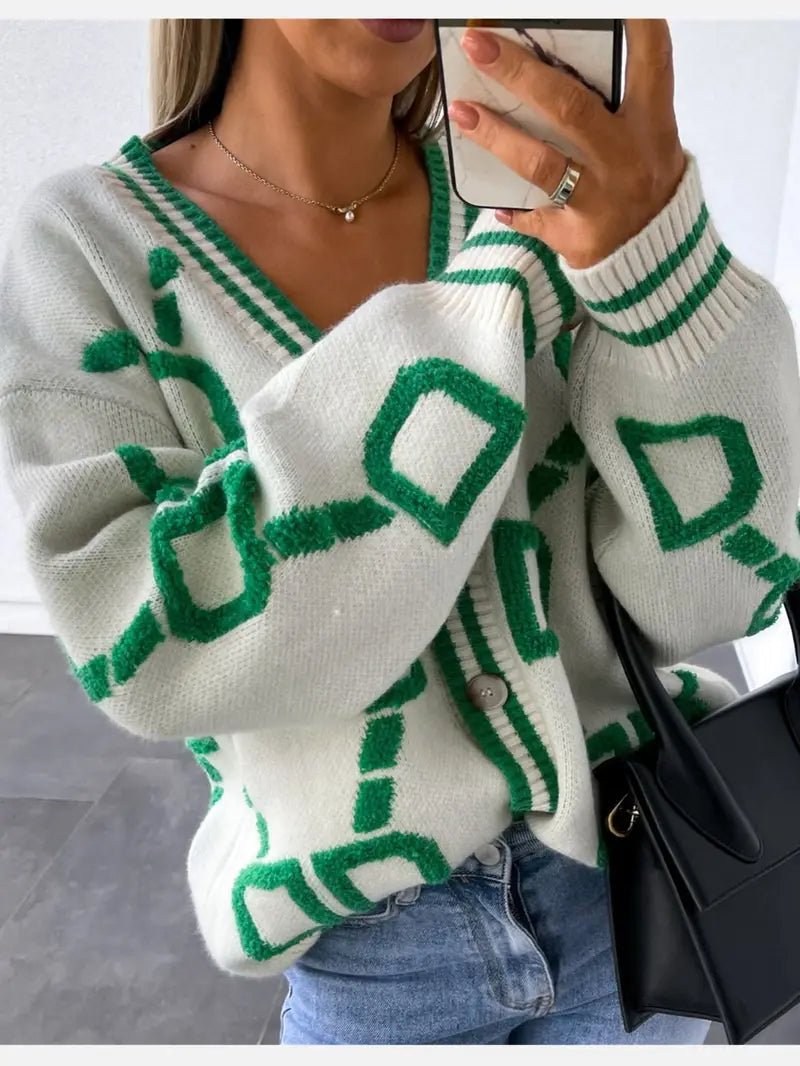 Women’s Relaxed Fit V-Neck Button-Front Cardigan White