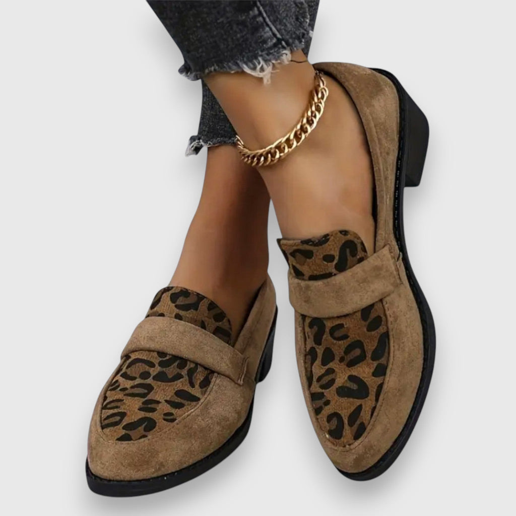 Women’s Chic Leopard Pattern Loafers for Everyday Style