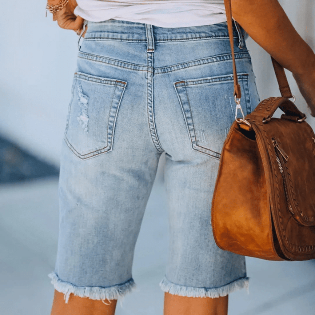Women’s Stylish Denim Shorts for Comfort and Durability