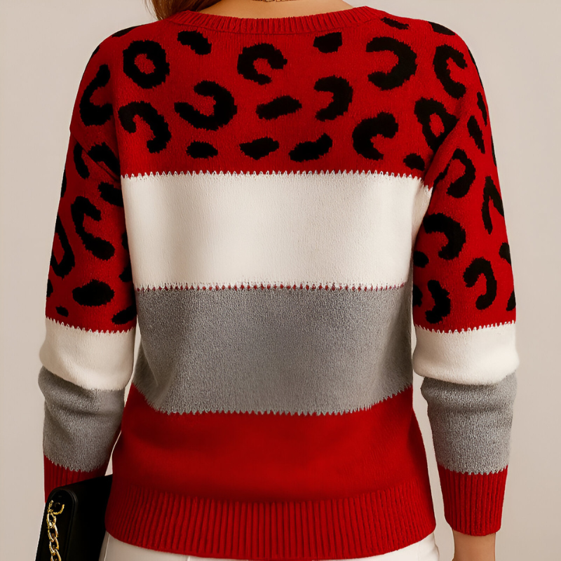 Women's knitted jumper in grey with a modern knit structure, styled for casual and smart-casual outfits.