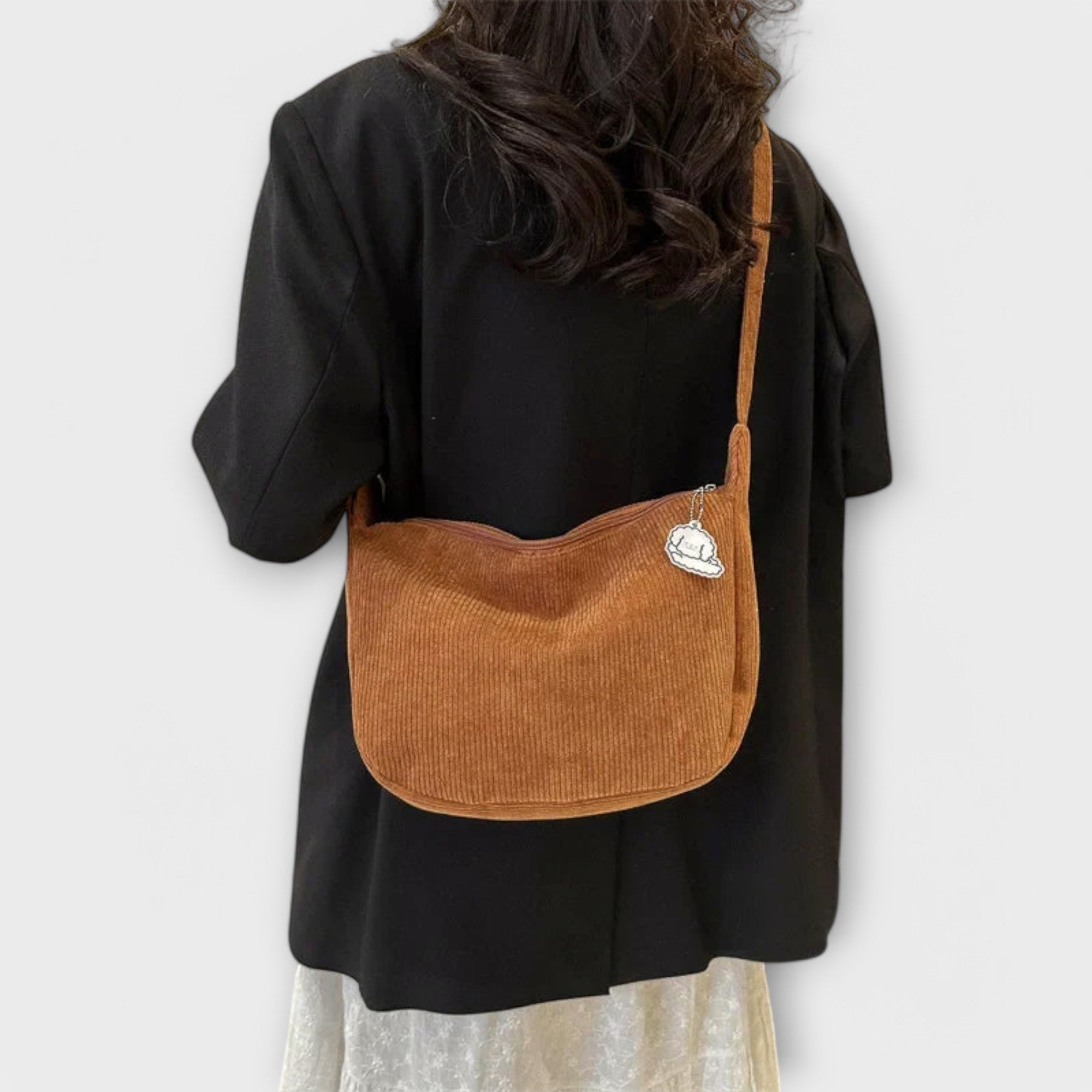 Women’s Elegant Curved Shoulder Bag for Summer Styling