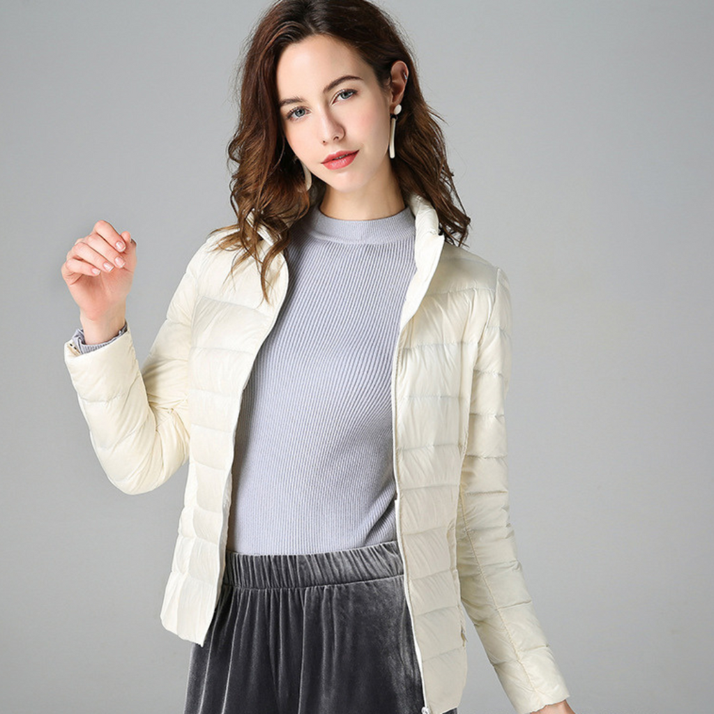 Women’s Ultra-Light Puffer Jacket with Fine Pleats White