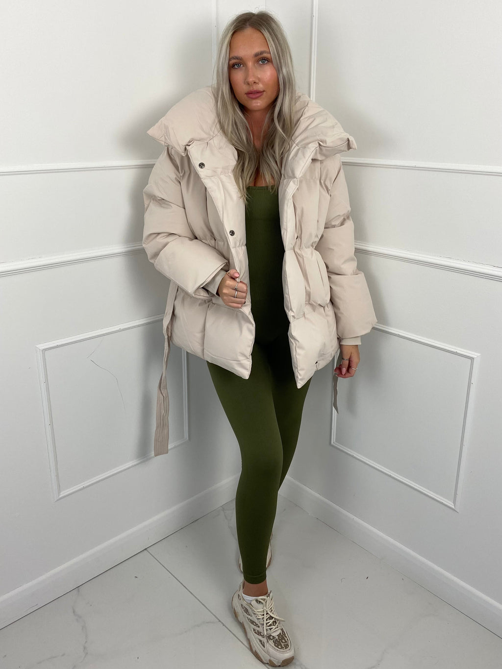Women’s Stylish Cropped Puffer Jacket