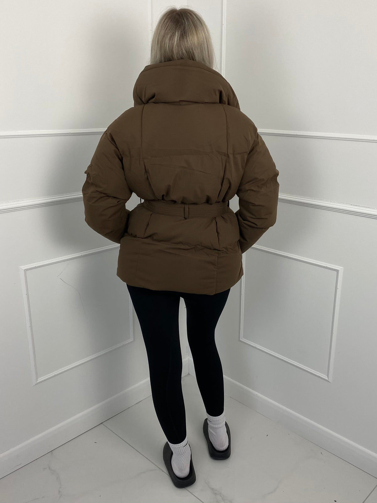 Women’s Stylish Cropped Puffer Jacket