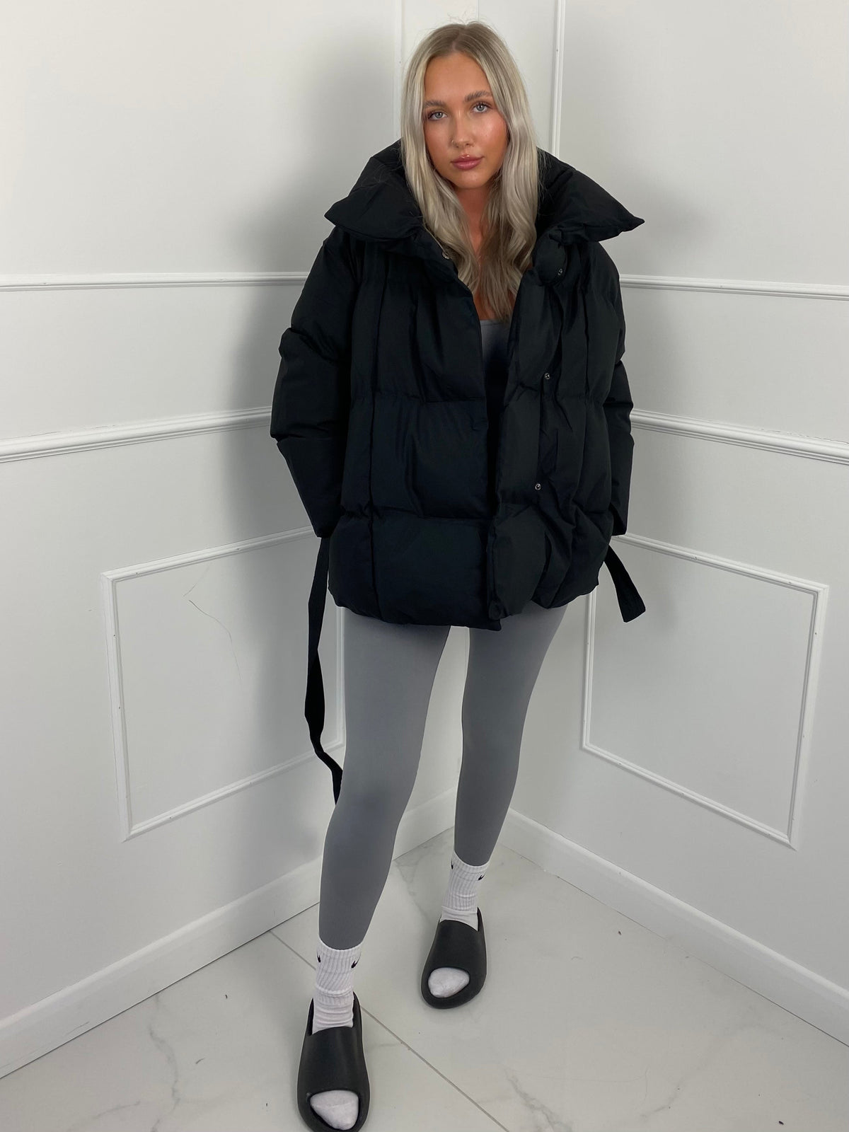 Women’s Stylish Cropped Puffer Jacket