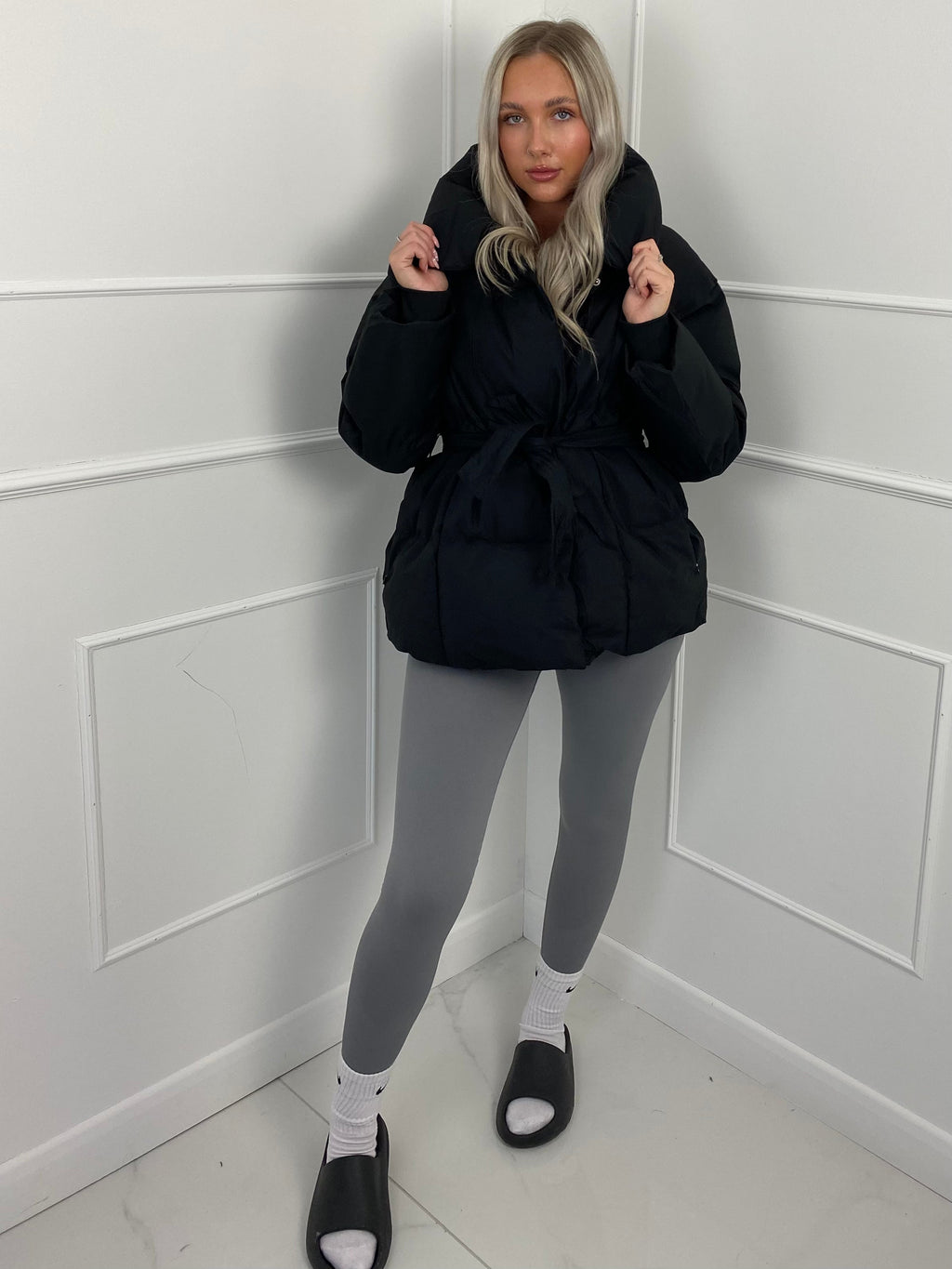 Women’s Stylish Cropped Puffer Jacket