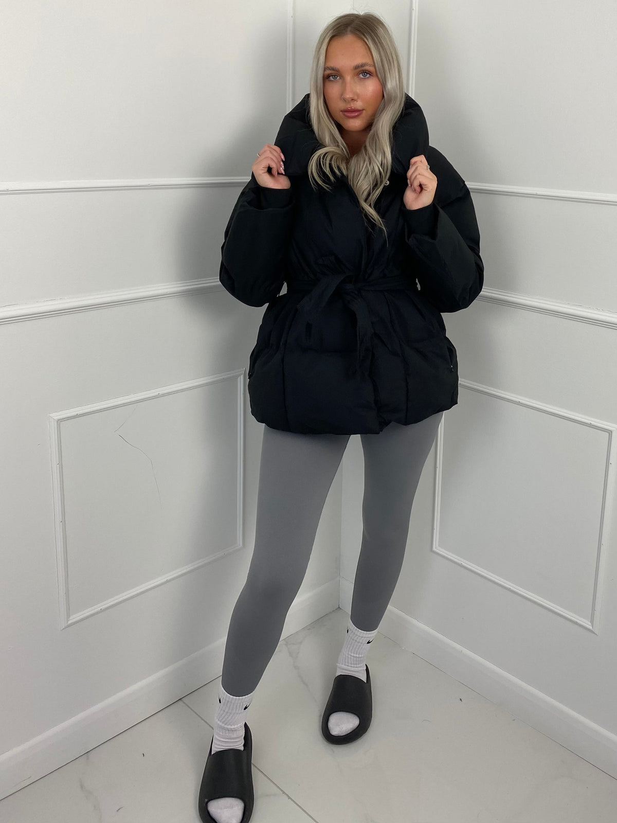 Women’s Stylish Cropped Puffer Jacket