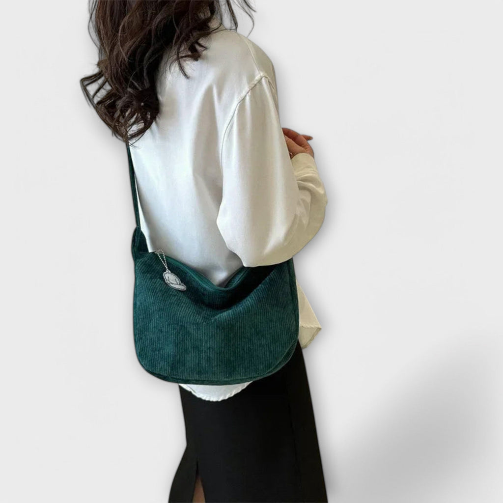 Women’s Elegant Curved Shoulder Bag for Summer Styling